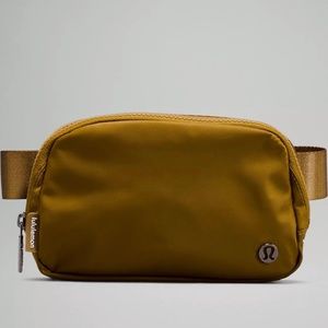 NWT - NEW Lululemon Everywhere Belt Bag - Burnt Caramel - Fall 2022 Color